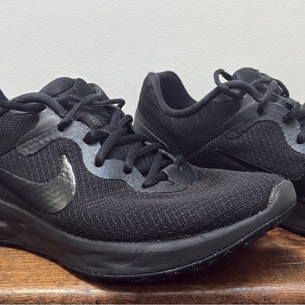 Nike Black Athletic Sneakers